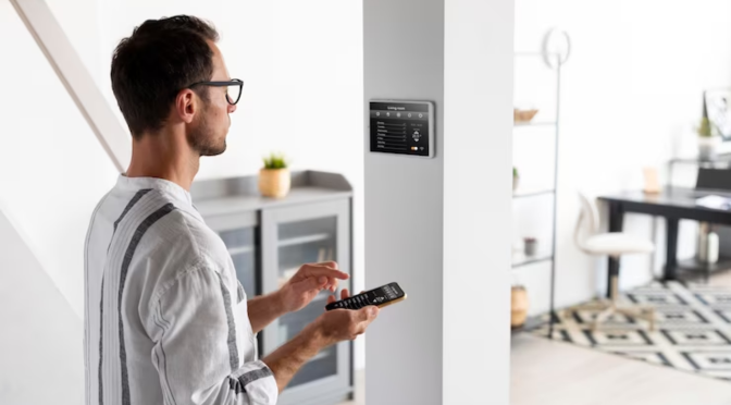 5 Signs That Your Home Might Be Attracting Intruders